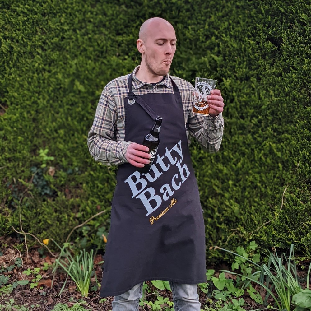 Image of BUTTY BACH APRON