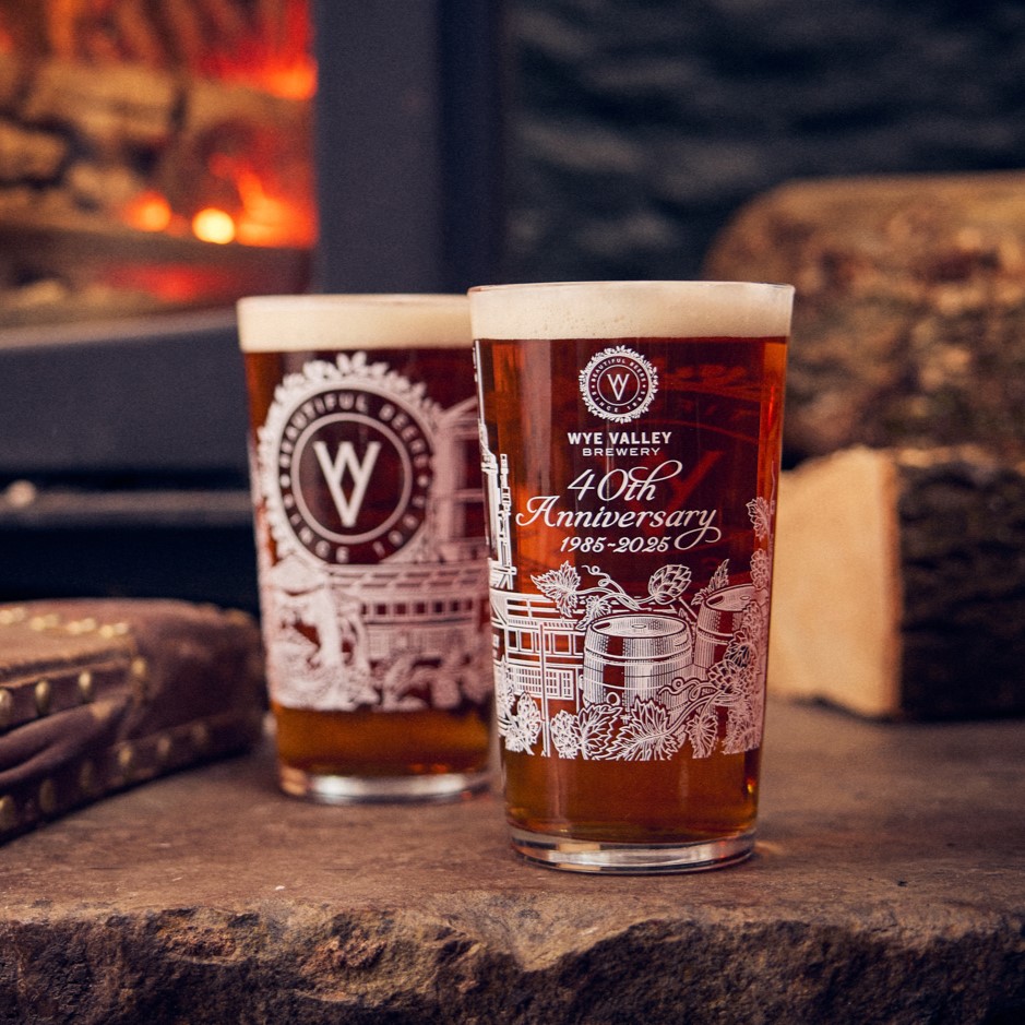 Image of 4 X ANNIVERSARY PINT GLASSES 